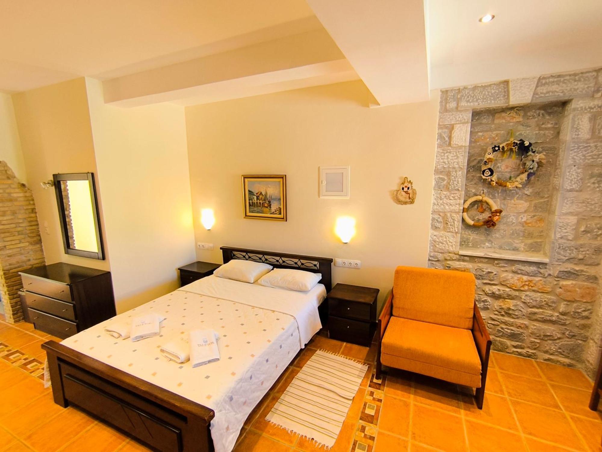 Taletos Apartments Stoúpa Esterno foto